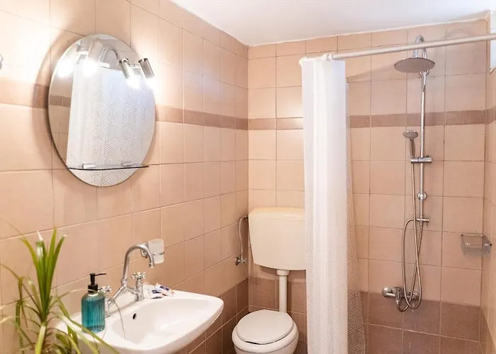 Nueve Village There's No Place Like * ברתולומיאו