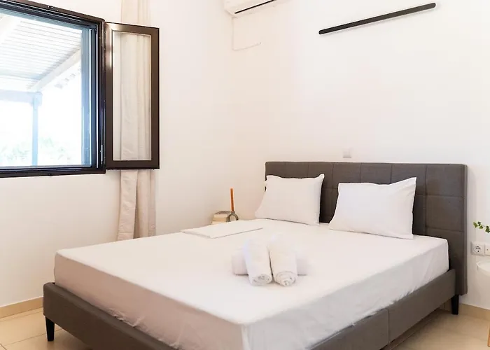 בית נופש Nueve Village There's No Place Like ברתולומיאו